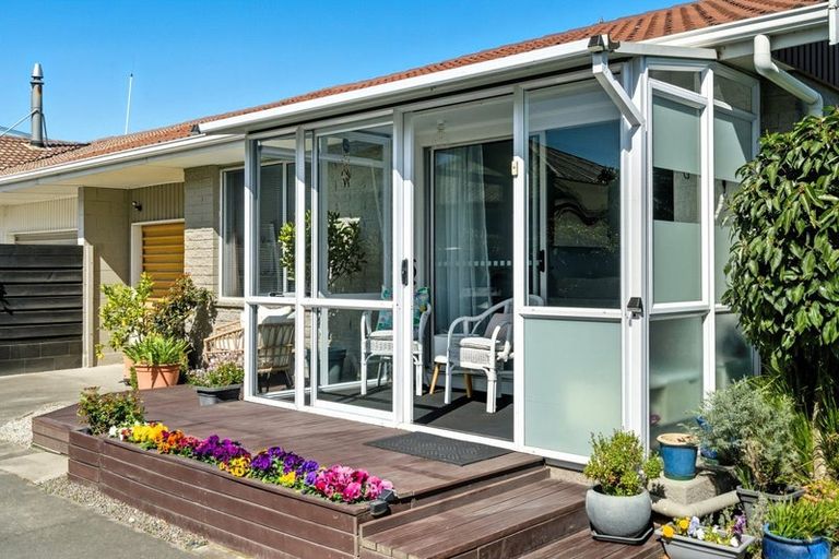 Photo of property in 6 Kennedys Bush Road, Halswell, Christchurch, 8025