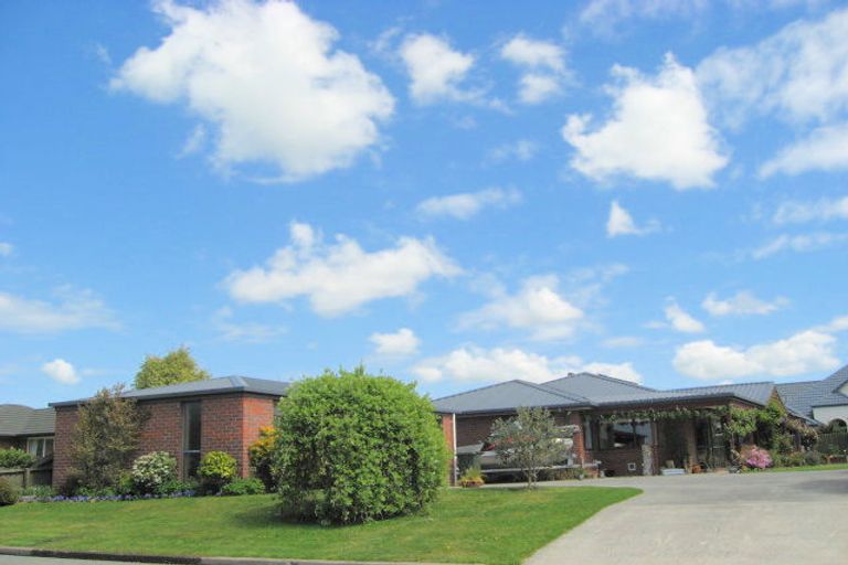 Photo of property in 25 Woodglen Drive, Woodend, 7610