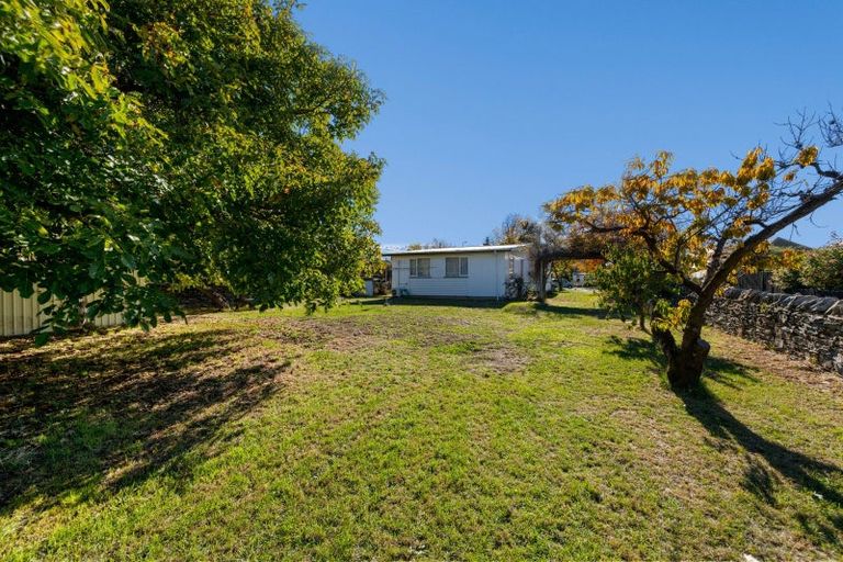 Photo of property in 22 Molyneux Avenue, Cromwell, 9310