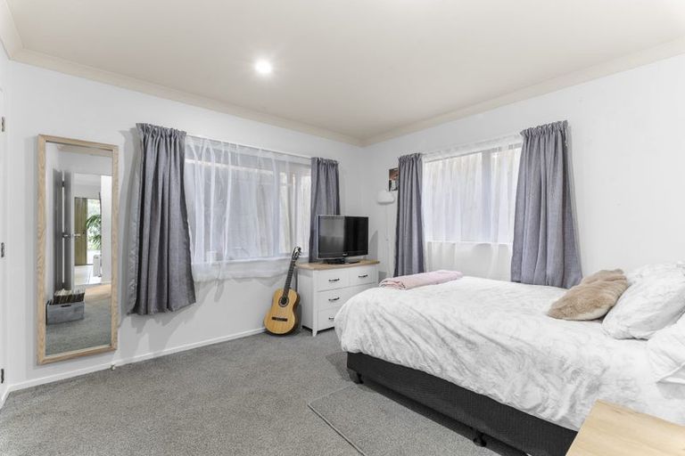 Photo of property in 18 Parris Street, Moturoa, New Plymouth, 4310