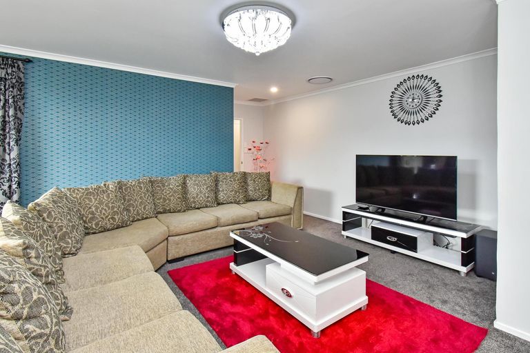 Photo of property in 9 Marblewood Grove, Pukekohe, 2120