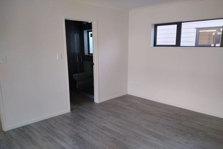 Photo of property in 35d Laurie Avenue, Papakura, 2110