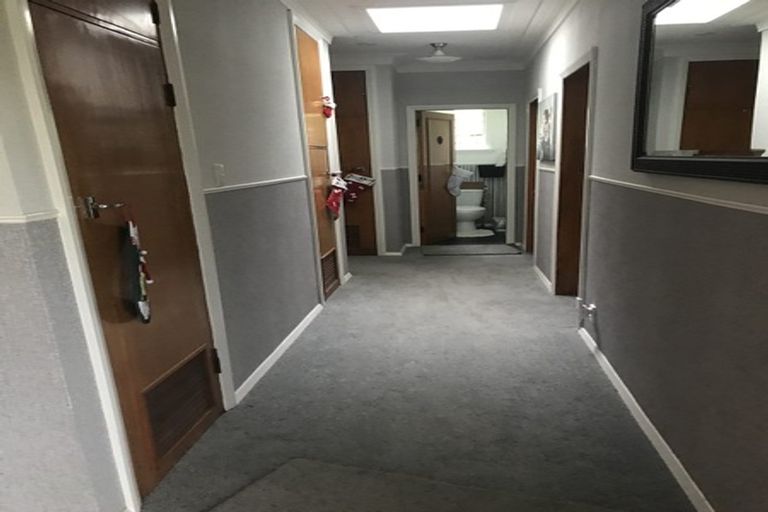 Photo of property in 402 South Road, Hawera, 4674