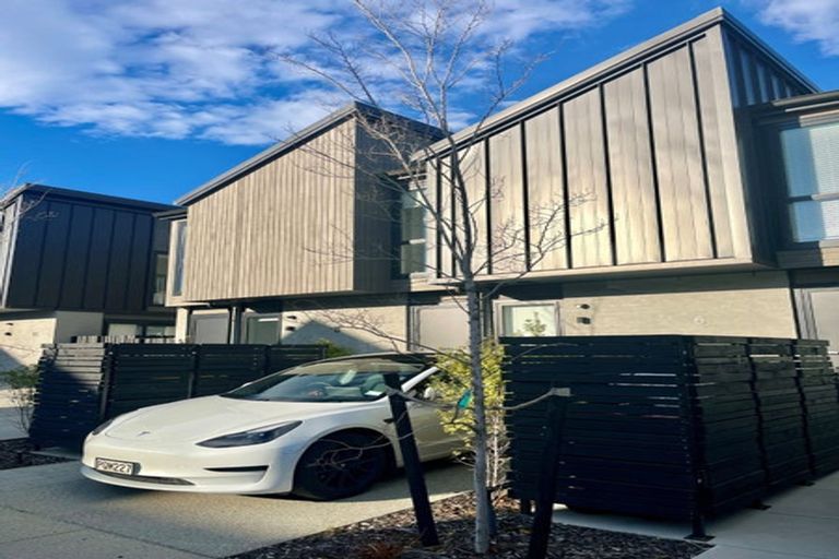 Photo of property in 6 Mcgibbon Lane, Jacks Point, 9371