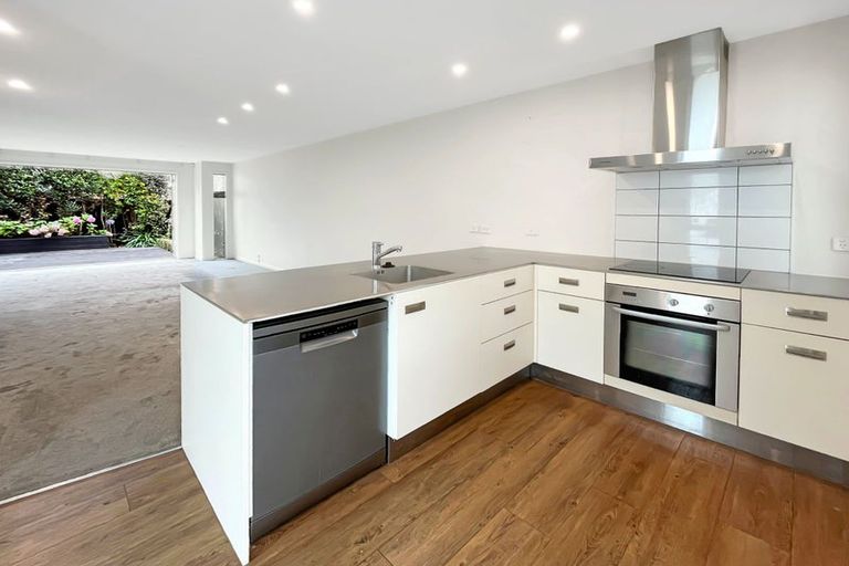 Photo of property in 2/533 Madras Street, St Albans, Christchurch, 8014