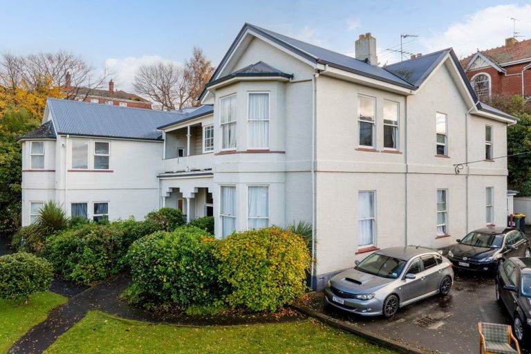 Photo of property in 6 Heriot Row, Dunedin Central, Dunedin, 9016