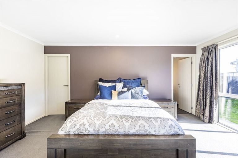 Photo of property in 3 Peppertree Glade, Kelvin Grove, Palmerston North, 4414