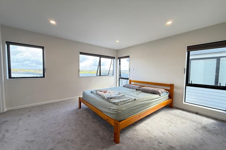 Photo of property in 16 Kapehu Road, Silverdale, 0932