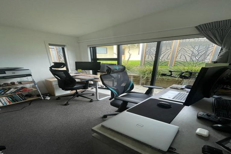 Photo of property in 6a Moffat Road, Red Beach, 0932