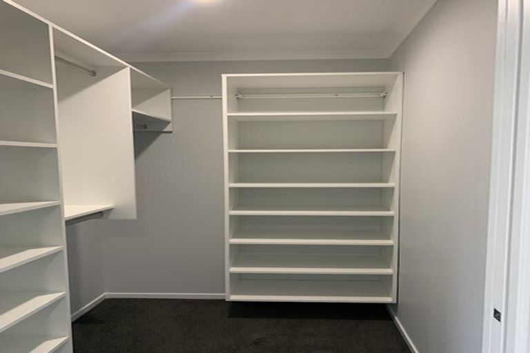 Photo of property in 28 Koru Loop, Paraparaumu, 5032