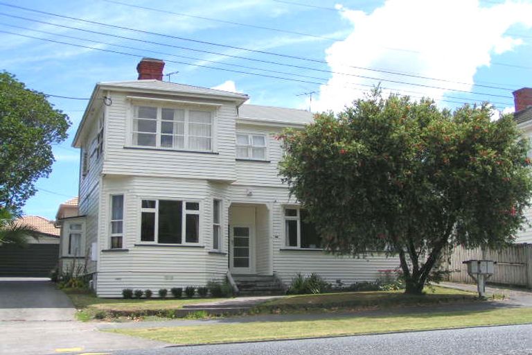 Photo of property in 26 Princes Street, Northcote Point, Auckland, 0627