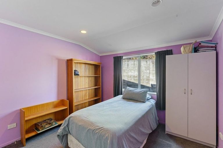 Photo of property in 5 Mohua Street, Waikanae, 5036