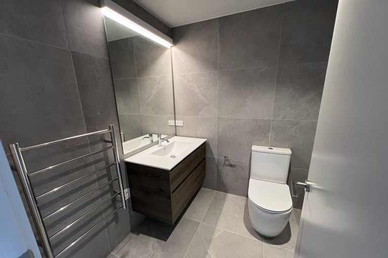 Photo of property in 7b Windlass Street, Long Bay, Auckland, 0630