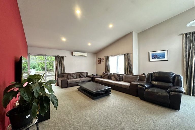 Photo of property in 36 Todman Street, Brooklyn, Wellington, 6021