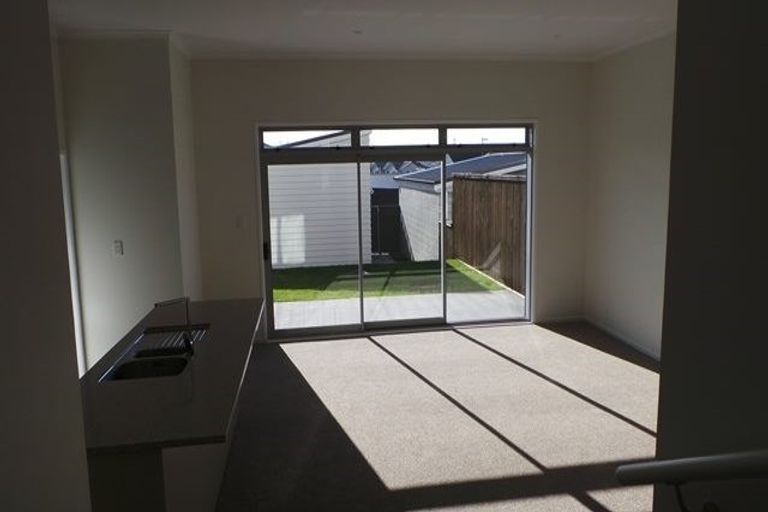 Photo of property in 46 Buckley Avenue, Hobsonville, Auckland, 0616