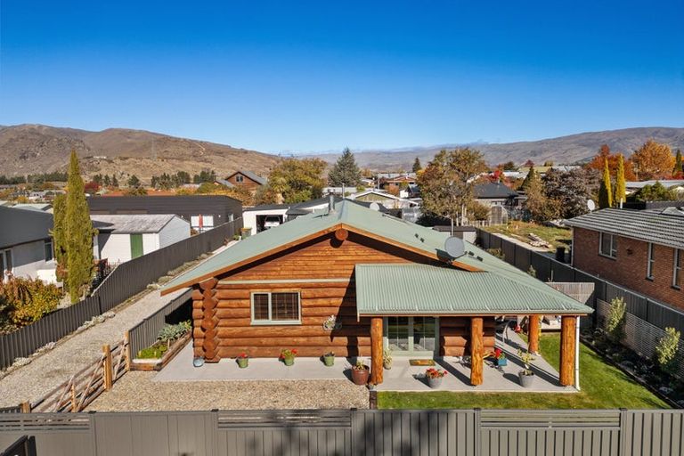 Photo of property in 62a Molyneux Avenue, Cromwell, 9310