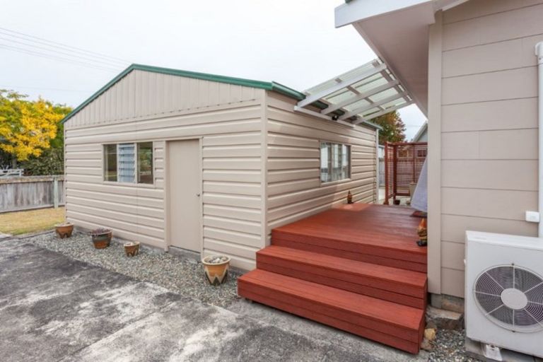 Photo of property in 136 Kiwi Road, Whangamata, 3620