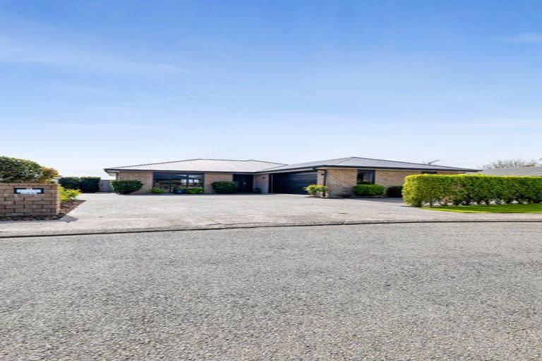 Photo of property in 38 Montague Grove, Stratford, 4332