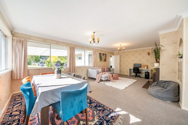 Photo of property in 6 Cruickshank Road, Clouston Park, Upper Hutt, 5018