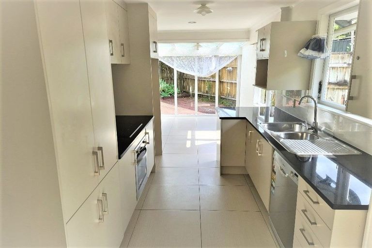 Photo of property in 10 Balbriggan Rise, Dannemora, Auckland, 2016