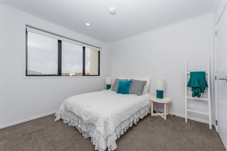 Photo of property in 2 Mayfly Lane, Hobsonville, Auckland, 0616