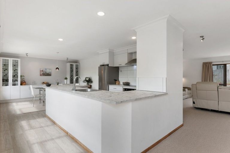 Photo of property in 33 Waikite Road, Welcome Bay, Tauranga, 3112