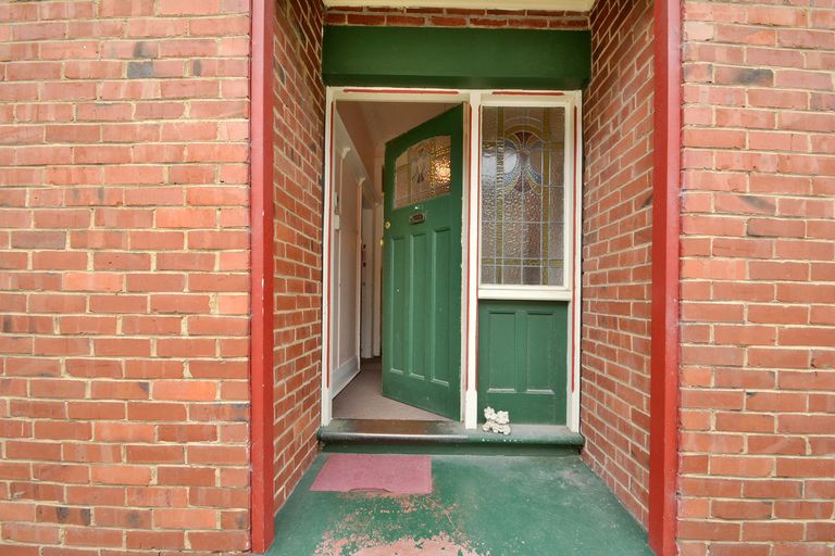 Photo of property in 100 Melbourne Street, South Dunedin, Dunedin, 9012