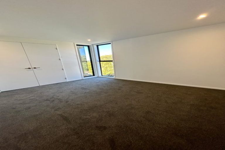 Photo of property in 15 Tiraumea Drive, Pakuranga, Auckland, 2010