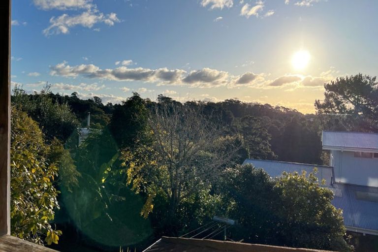 Photo of property in 4 Rae Road, Campbells Bay, Auckland, 0620