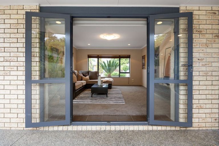 Photo of property in 35 Milbrook Place, Chartwell, Hamilton, 3210