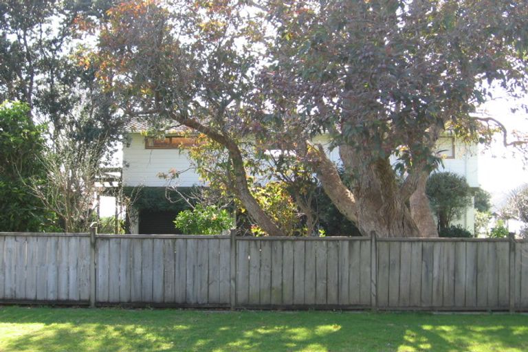 Photo of property in 3 Harsant Avenue, Hahei, Whitianga, 3591