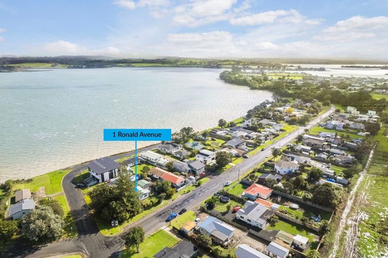 Photo of property in 1 Ronald Avenue, Glenbrook, Waiuku, 2681