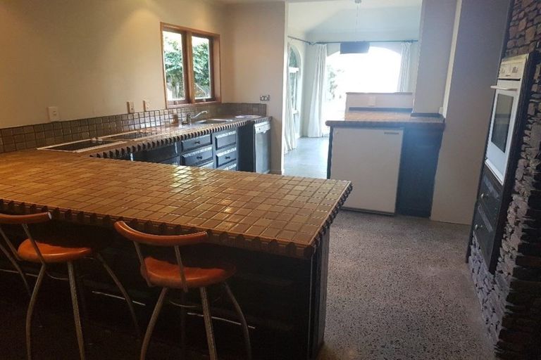 Photo of property in 61 Kotare Street, Waikanae, 5036