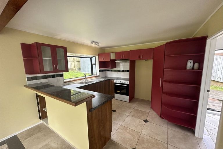 Photo of property in 2/4 Morton Avenue, Forrest Hill, Auckland, 0620