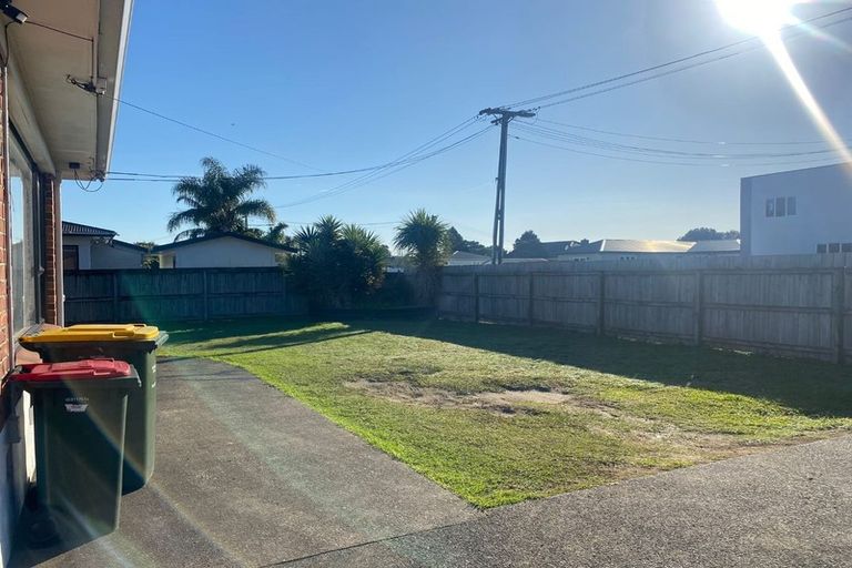 Photo of property in 28 Grove Road, Papakura, 2110