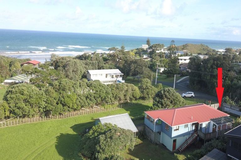 Photo of property in 5 Ripiro Drive, Baylys Beach, Dargaville, 0377