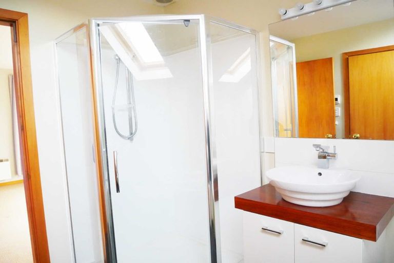 Photo of property in 105 Hawford Road, Opawa, Christchurch, 8023