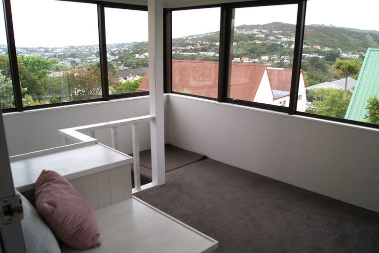 Photo of property in 78 Thurleigh Grove, Karori, Wellington, 6012