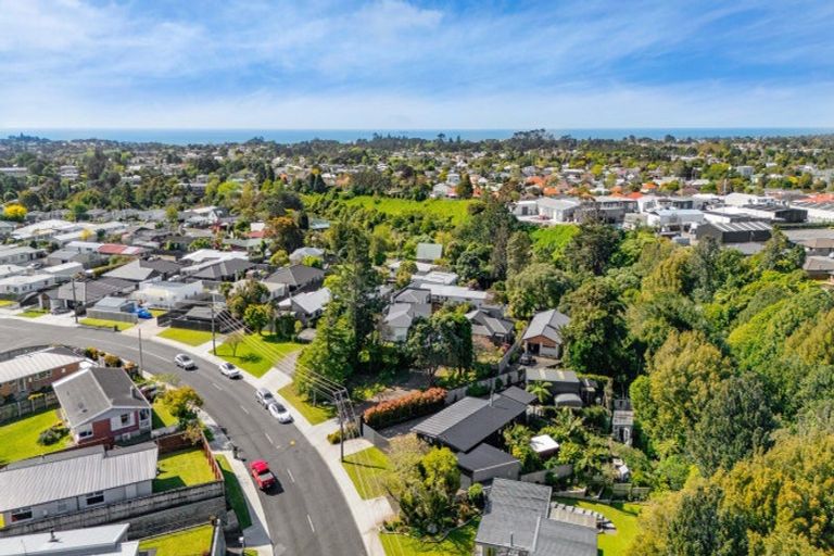 Photo of property in 263 Huatoki Street, Upper Vogeltown, New Plymouth, 4310