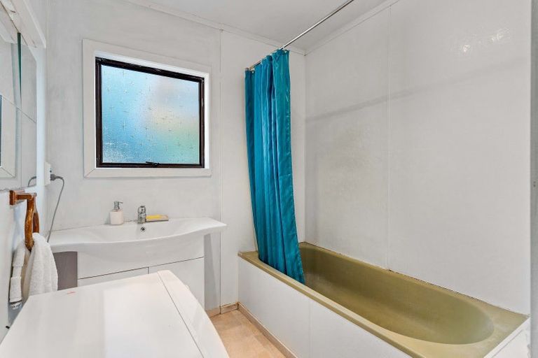 Photo of property in 143 Lorraine Place, Whangamata, 3620