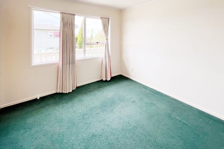 Photo of property in 108a Royal Road, Massey, Auckland, 0614