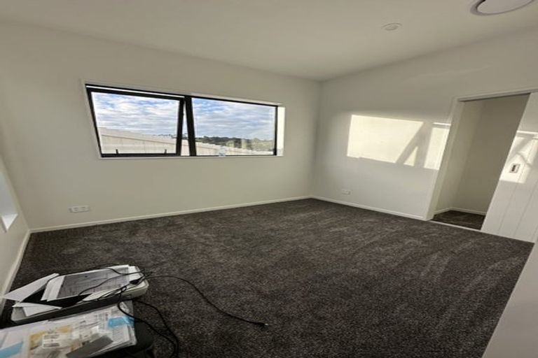 Photo of property in 24 Waihou Crescent, Albany Heights, Auckland, 0632