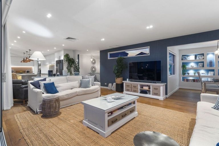 Photo of property in 10 Mccrystal Avenue, Bucklands Beach, Auckland, 2012