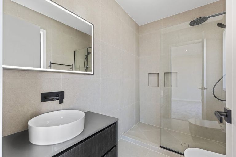Photo of property in 13 Hautoa Lane, Flat Bush, Auckland, 2019