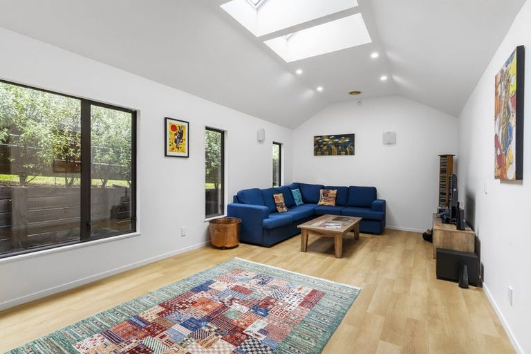 Photo of property in 14 Waikare Street, Karori, Wellington, 6012