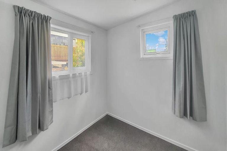 Photo of property in 176 Henderson Valley Road, Henderson, Auckland, 0612