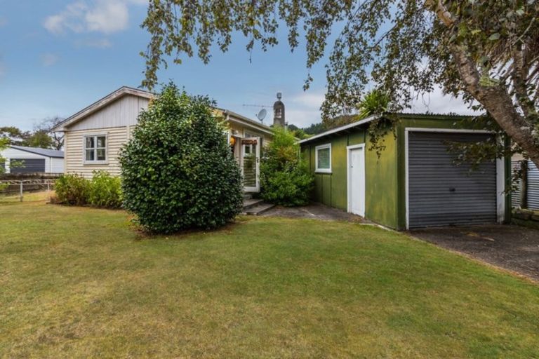Photo of property in 35 Te Herekiekie Street, Turangi, 3334