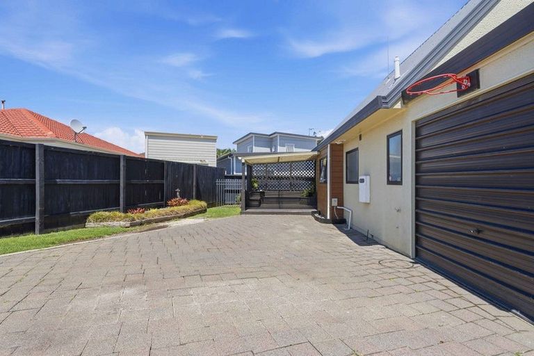 Photo of property in 17a Claridge Place, Mount Maunganui, 3116