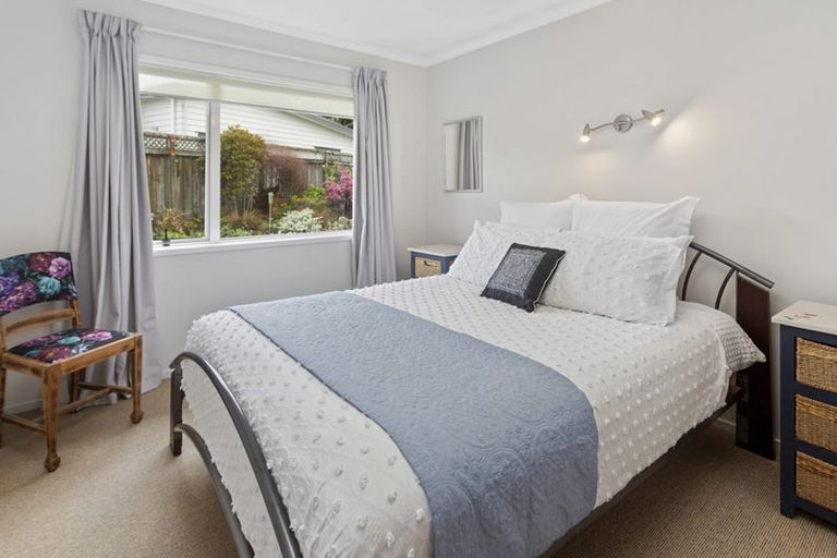 Photo of property in 17b Humphrey Kemp Avenue, Henderson, Auckland, 0612