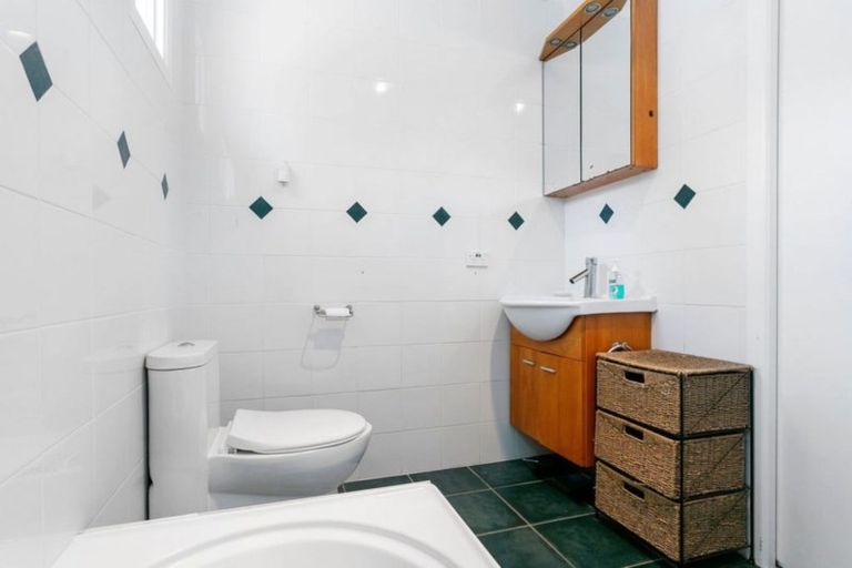 Photo of property in 6 Queen Street, Cambridge, 3434